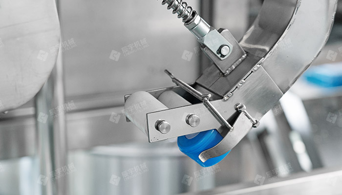 5加侖桶裝水灌裝生產(chǎn)線 5加侖桶裝水灌裝生產(chǎn)線